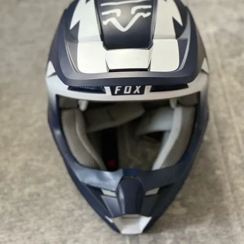 Fox Youth Werd racing helmet in size XS (navy blue)