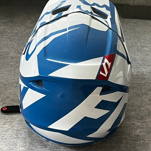 Fox Youth V1 Racing Helmet in Size M (Royal Blue)