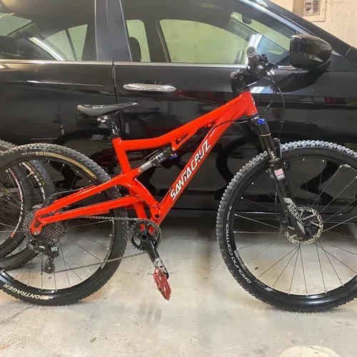 Santa Cruz Super Light 27.5. Size small