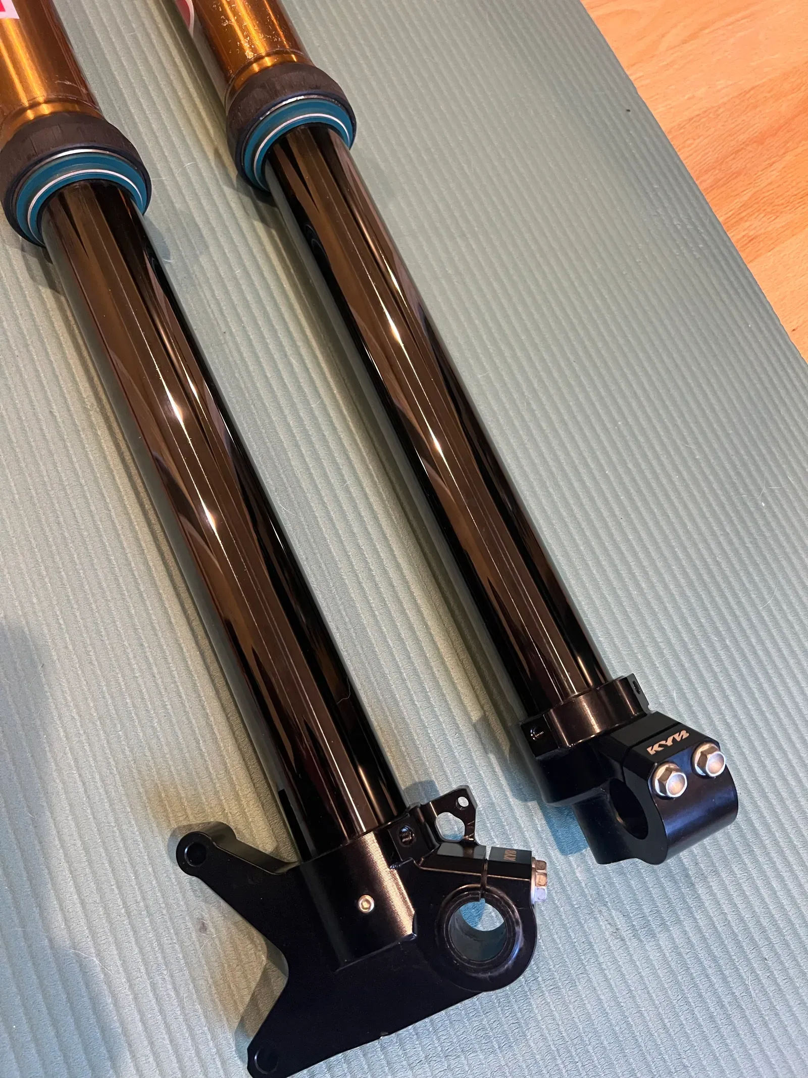 【Kayrie23 】crf250r用　KYBショック Kayrie23 様専用】crf250r用 KYBショック - メルカリ