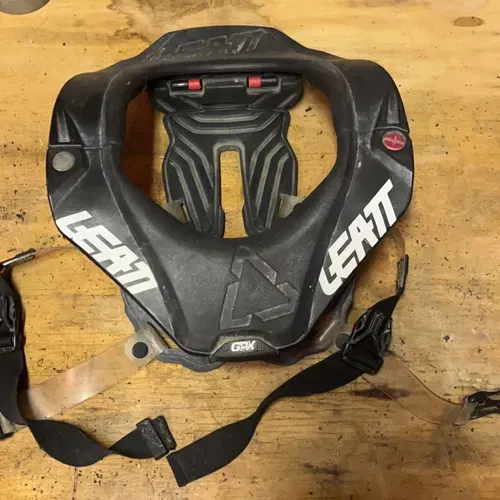 Leatt Neck Brace | MX Locker