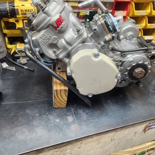 2005-2021 Yamaha YZ125 OEM Complete Engine 2005-2021 Yamaha YZ125 OEM Complete Engine