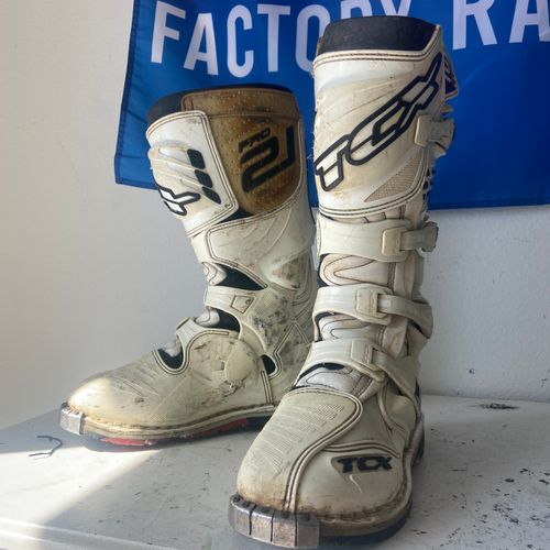 TCX 2.1 Boots Size 8 MX Locker