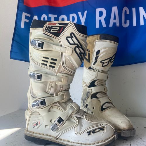 TCX 2.1 Boots Size 8