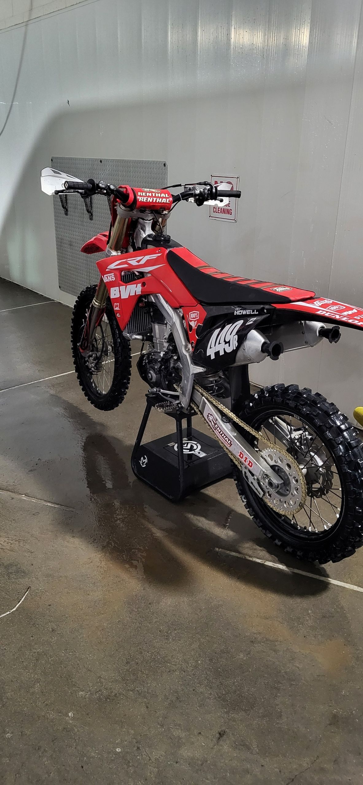 Zach449R