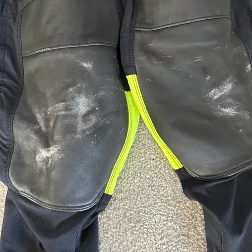 Flexair Black And Neon Fox Racing Gear Combo - Size XXL/36