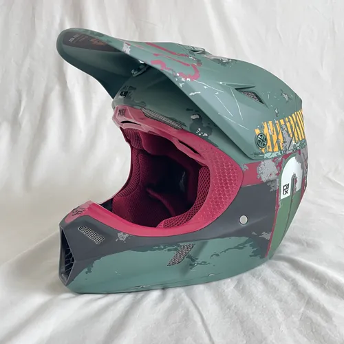 Fox Star Wars Boba Fett LE  V3 Helmet 