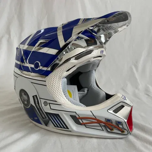 Fox star outlet wars helmet