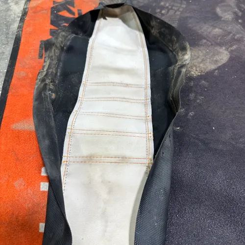 Traction Mx Seat Cover 