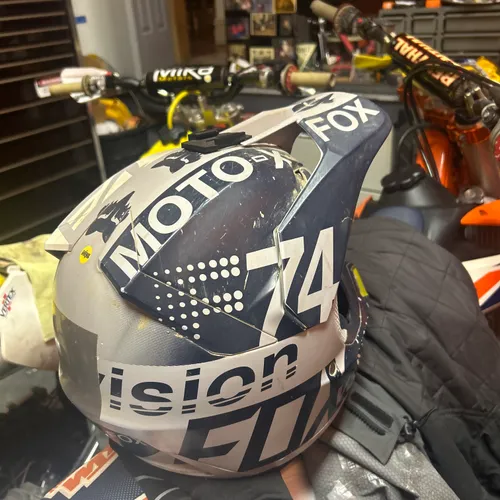 Fox V3 Helmet