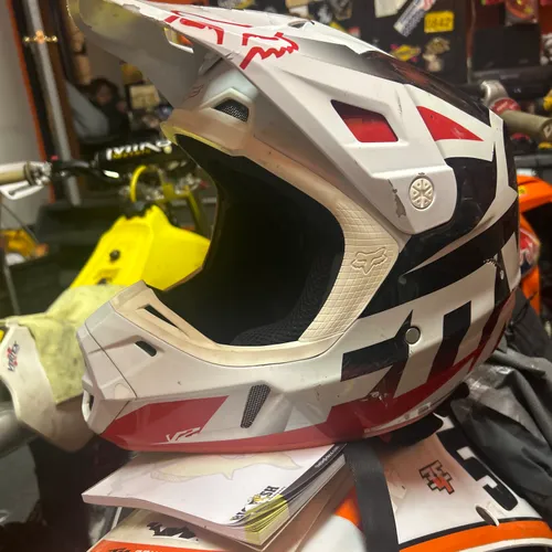 Fox V2 Helmet