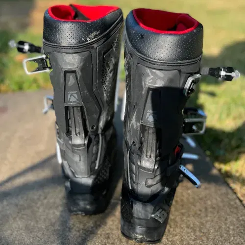 Leatt 5.5 Flex Boots Size 11