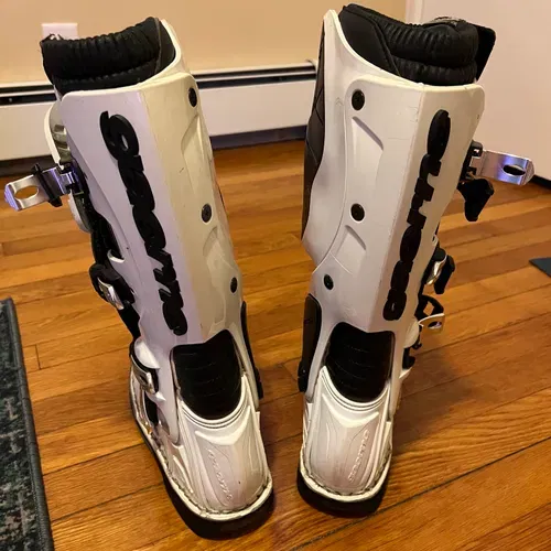 Gaerne SG10 boots