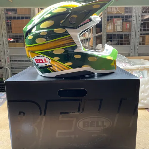 New Bell Moto 10 Spherical Helmet - Size L  McGrath Style