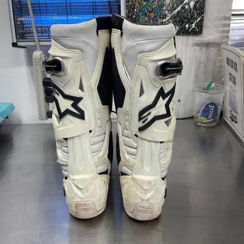alpine stars tech 10 size 8 boots