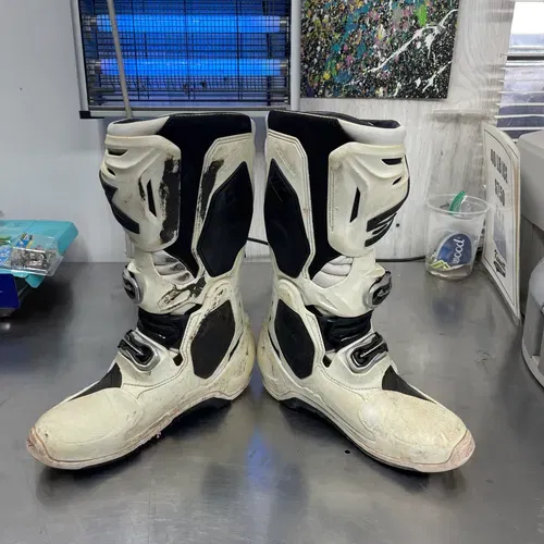 alpine stars tech 10 size 8 boots