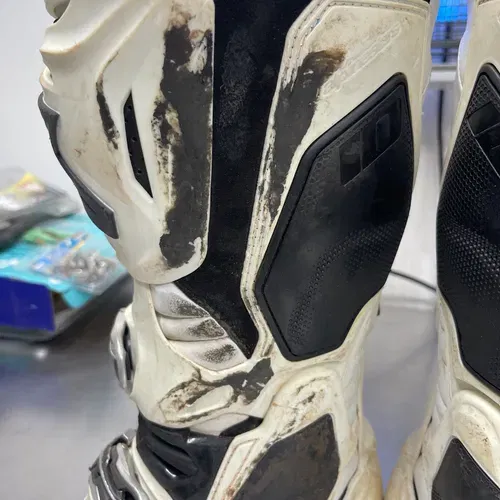 alpine stars tech 10 size 8 boots