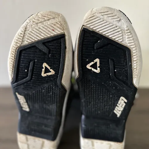 Leatt Boots - Size 9