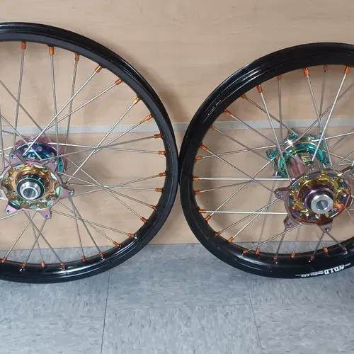 Oil slick rims mtb top