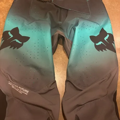 2024 Fox 360 Revise Pants - 36 - Teal - Almost New!