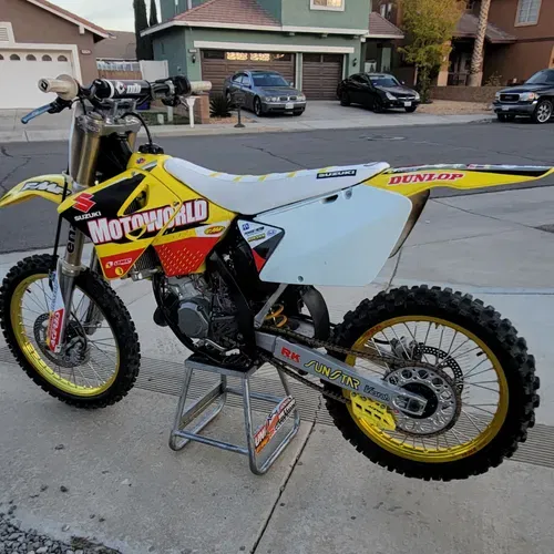 Suzuki rm125 