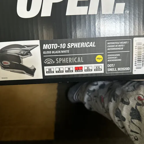 Bell Moto 10 Matte Carbon