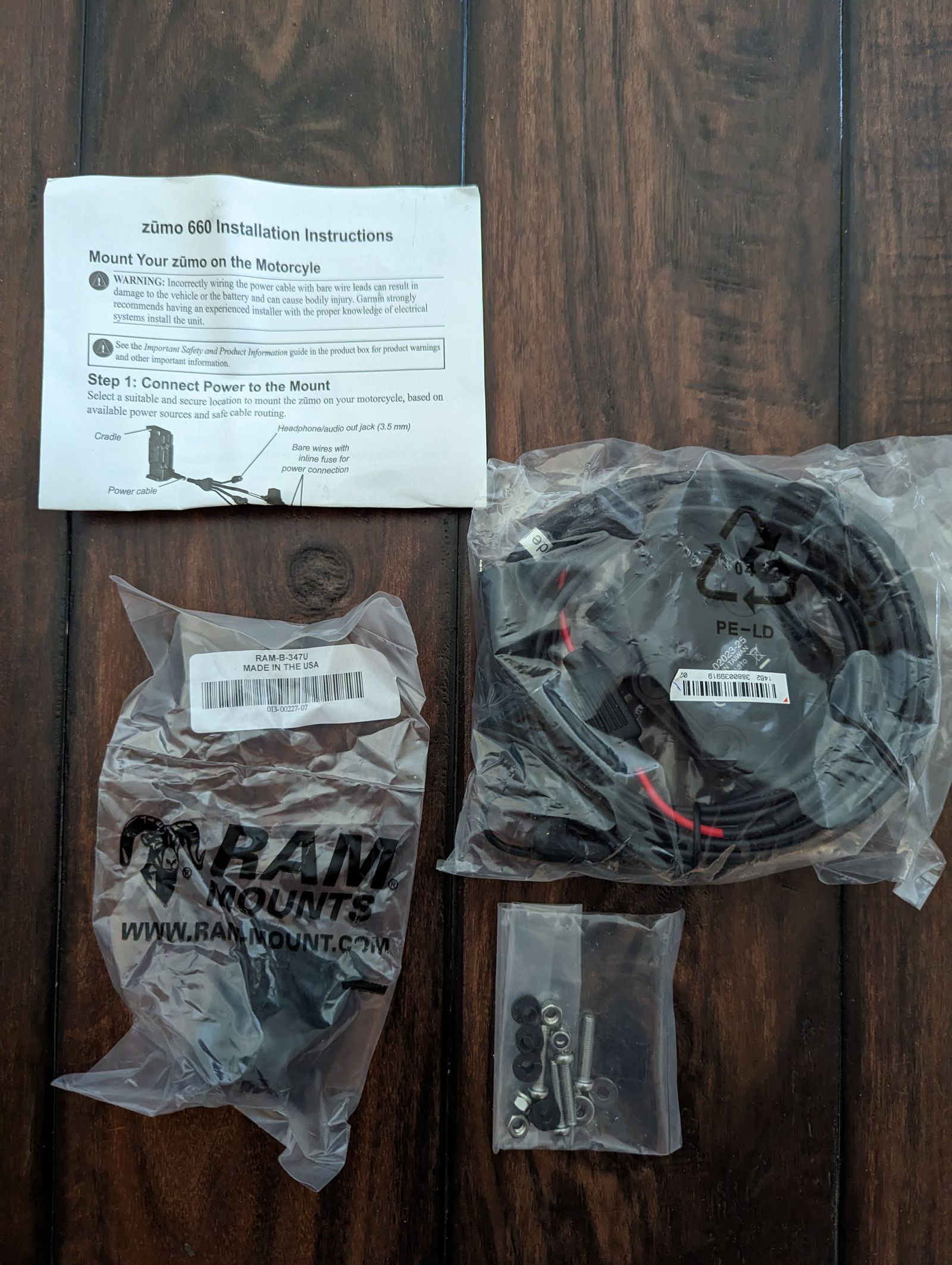 Garmin Zumo 660 MC Mount Kit w/ Integrated Power Cable