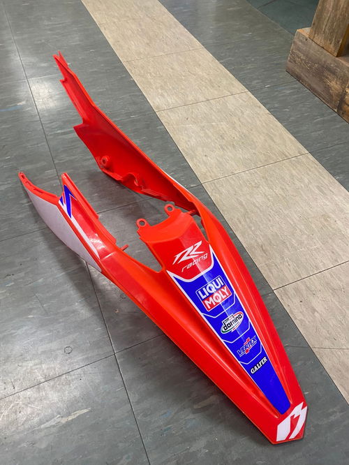 20+ Beta Rear Fender with Race Edition Graphics, Used