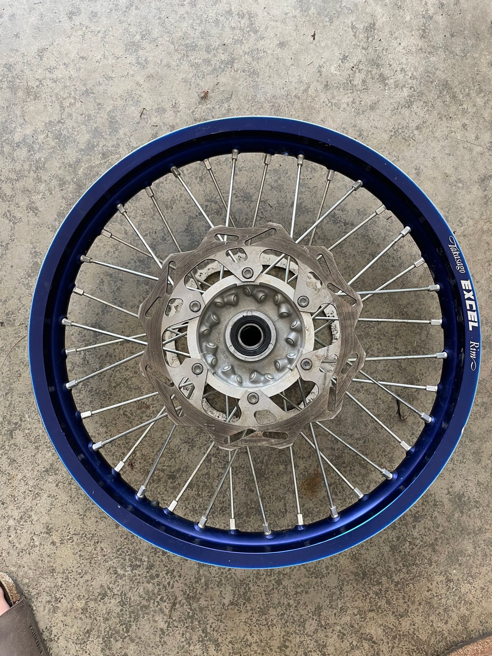 YZ 250 Rear Wheel Assembly