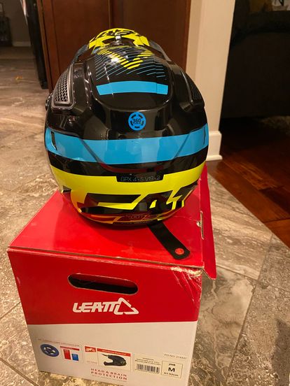 Leatt GPX 4.5 youth helmet