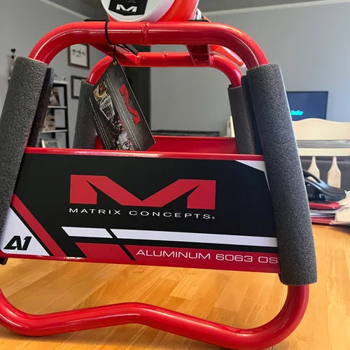 Matrix A1 Aluminum Stand / M52 Plastic Funnel Combo