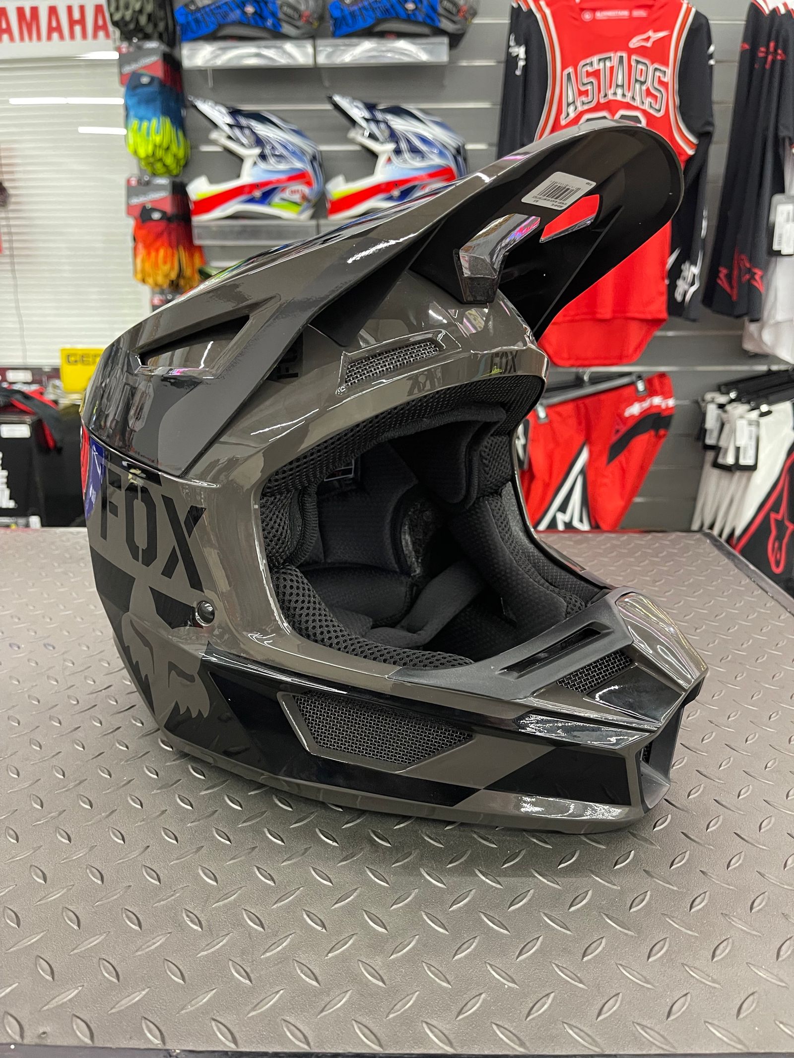 Fox V2 2022 NOBYL BLACK casco cross - Mxlife offerta Fox V2