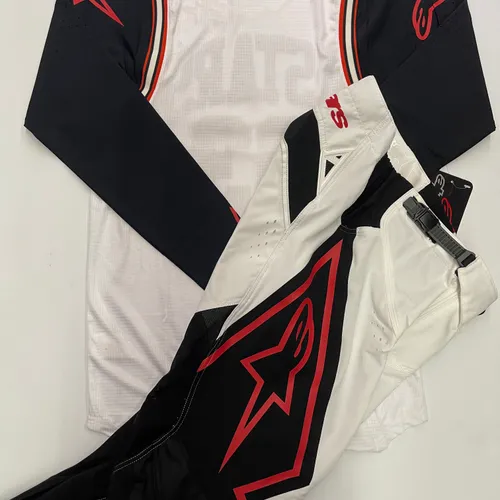Alpinestars LE ACUMEN Techstar Gear Set 