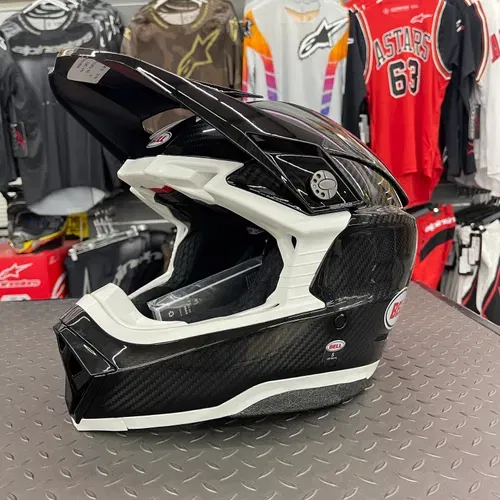 Bell Moto 10 Gloss Black 