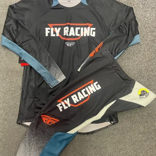 Fly Racing Evo Dst Gear Combo M/30