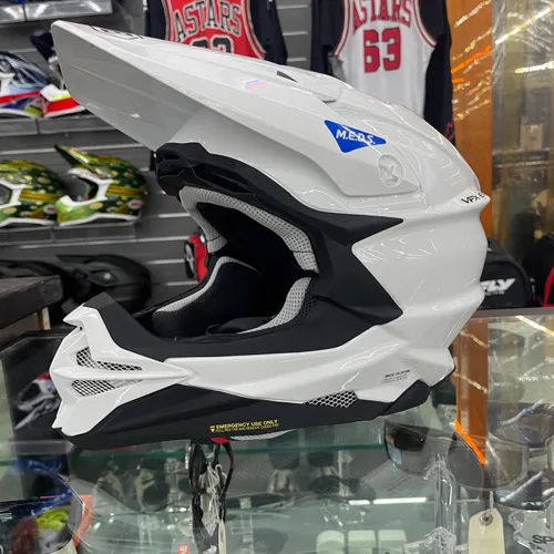Shoei VFX Evo Helmet White - Size M
