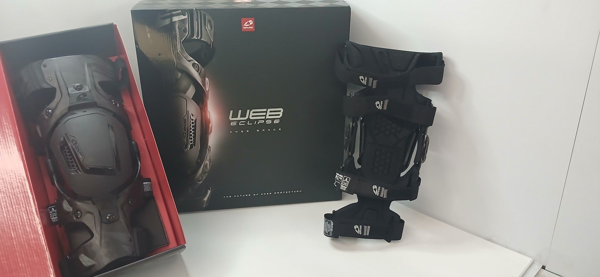 EVS Sports Black Web Eclipse Knee Braces WEBECL-BK