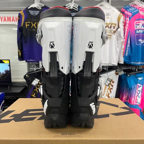 Leatt 5.5 Flexlock Boot Blk/Wht - Size 9