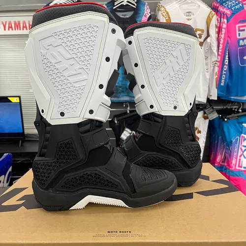 Leatt 5.5 Flexlock Boot Blk/Wht - Size 9