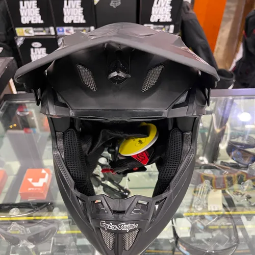 Troy Lee Designs Se4 Carbon Matte Black Helmet - Large