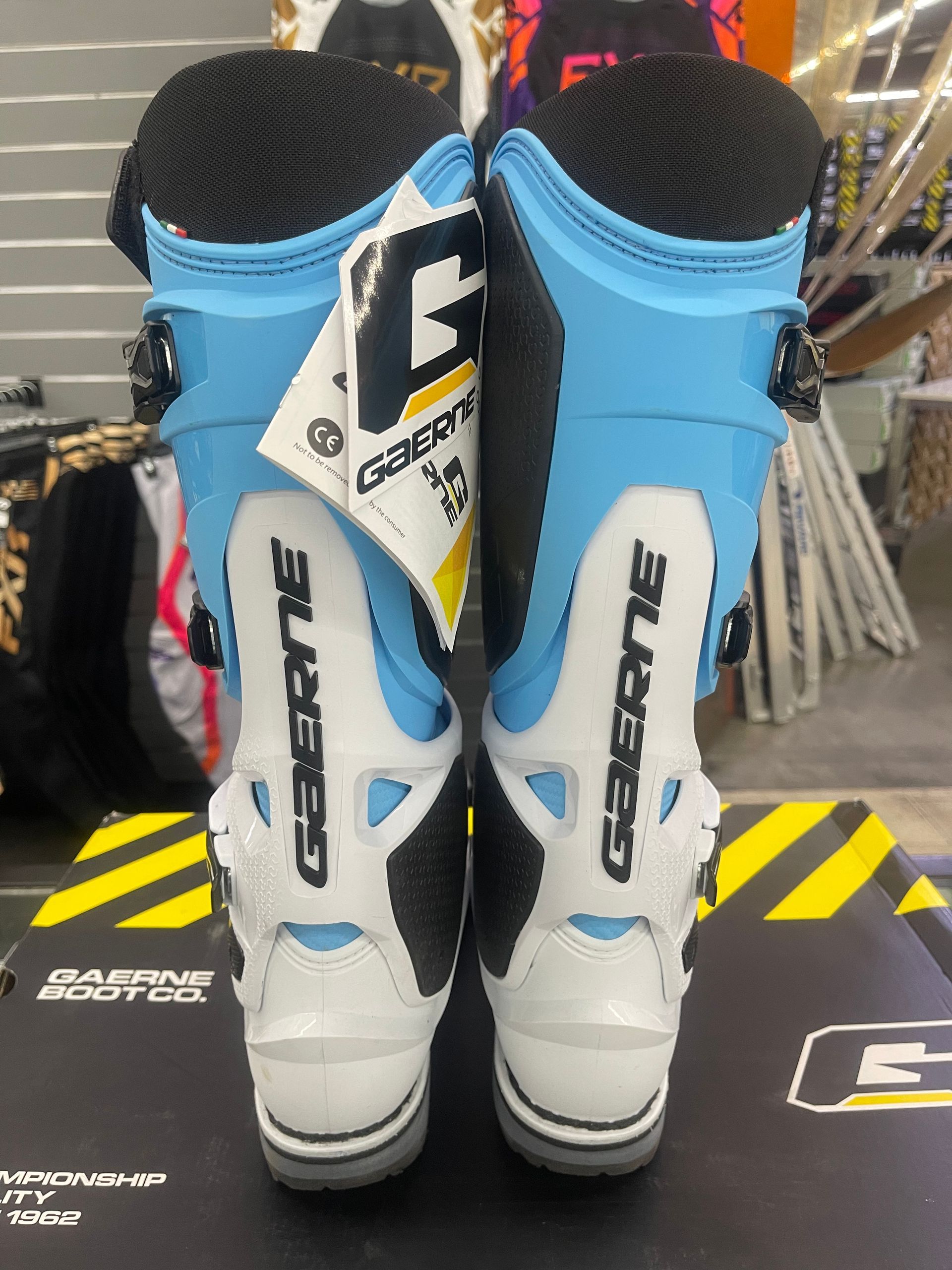 Gaerne Sg22 LE Boots Wht/Blk/Lt Blu