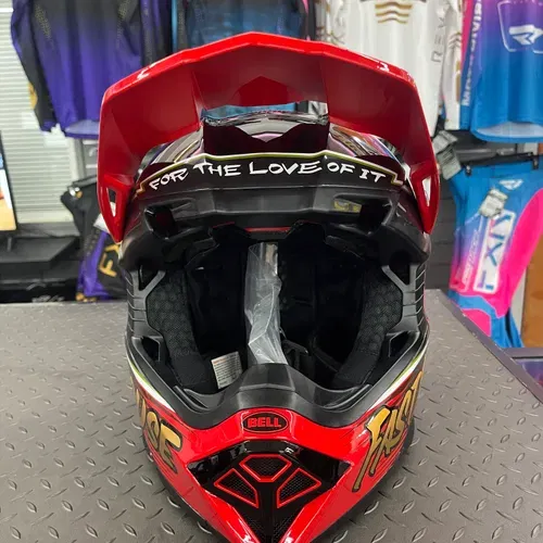 Bell Moto 10 Day In The Dirt 23' Helmet