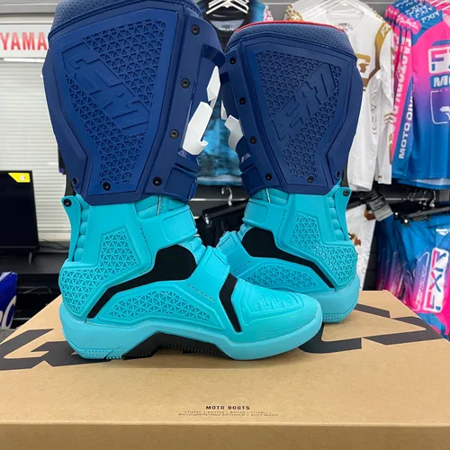 Leatt 5.5 Flexlock Boot Aqua - Size 9
