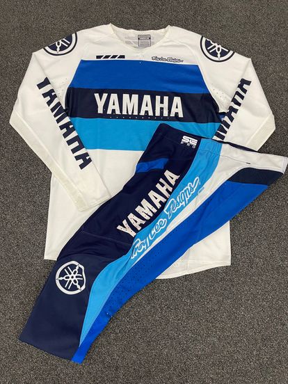 Troy Lee SE Pro Yamaha Gear Combo Size M 32