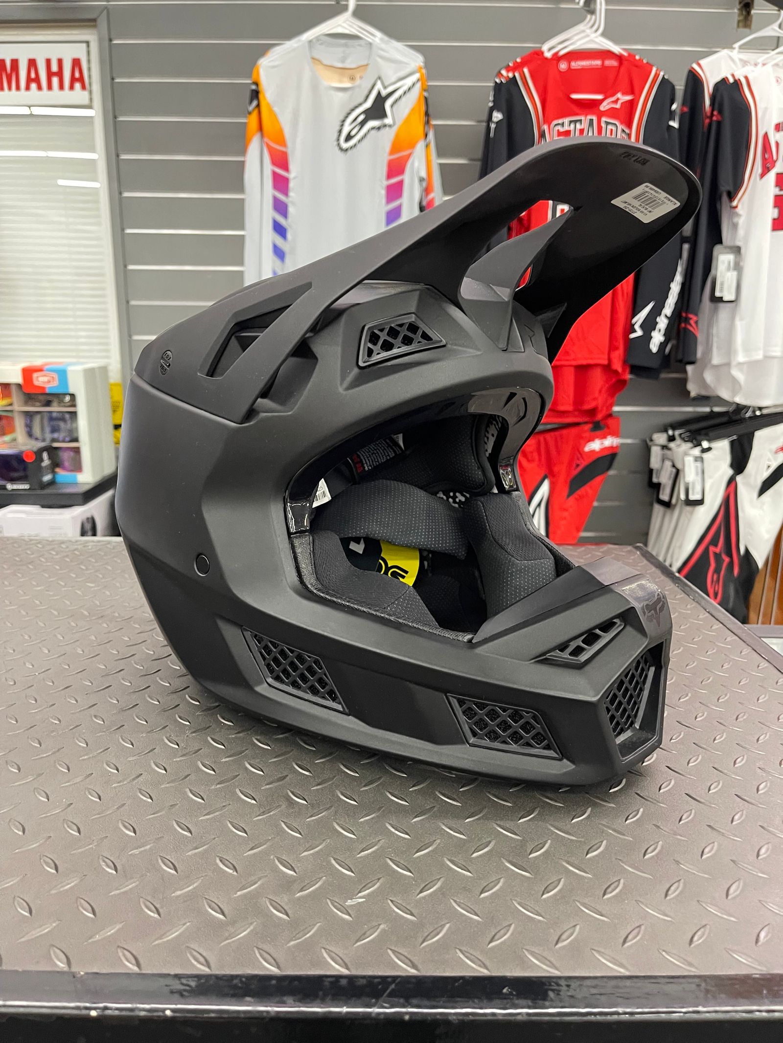 Fox v1 2024 black iridium
