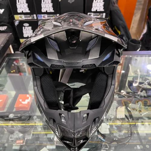 Troy Lee Designs SE5 Composite Quattro Black Helmet- Large