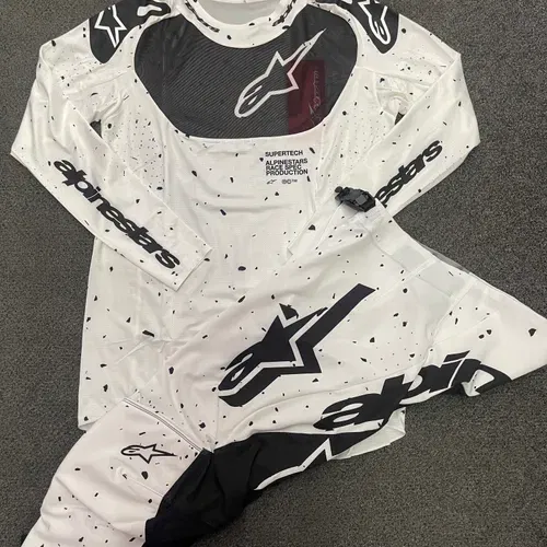 24' Alpinestar SuperTech Spek Gear Conbo