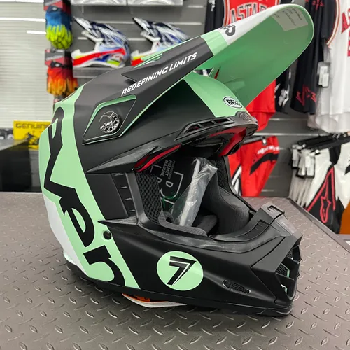 Bell Moto 9 Flex X Seven Mx Mint  - Size M