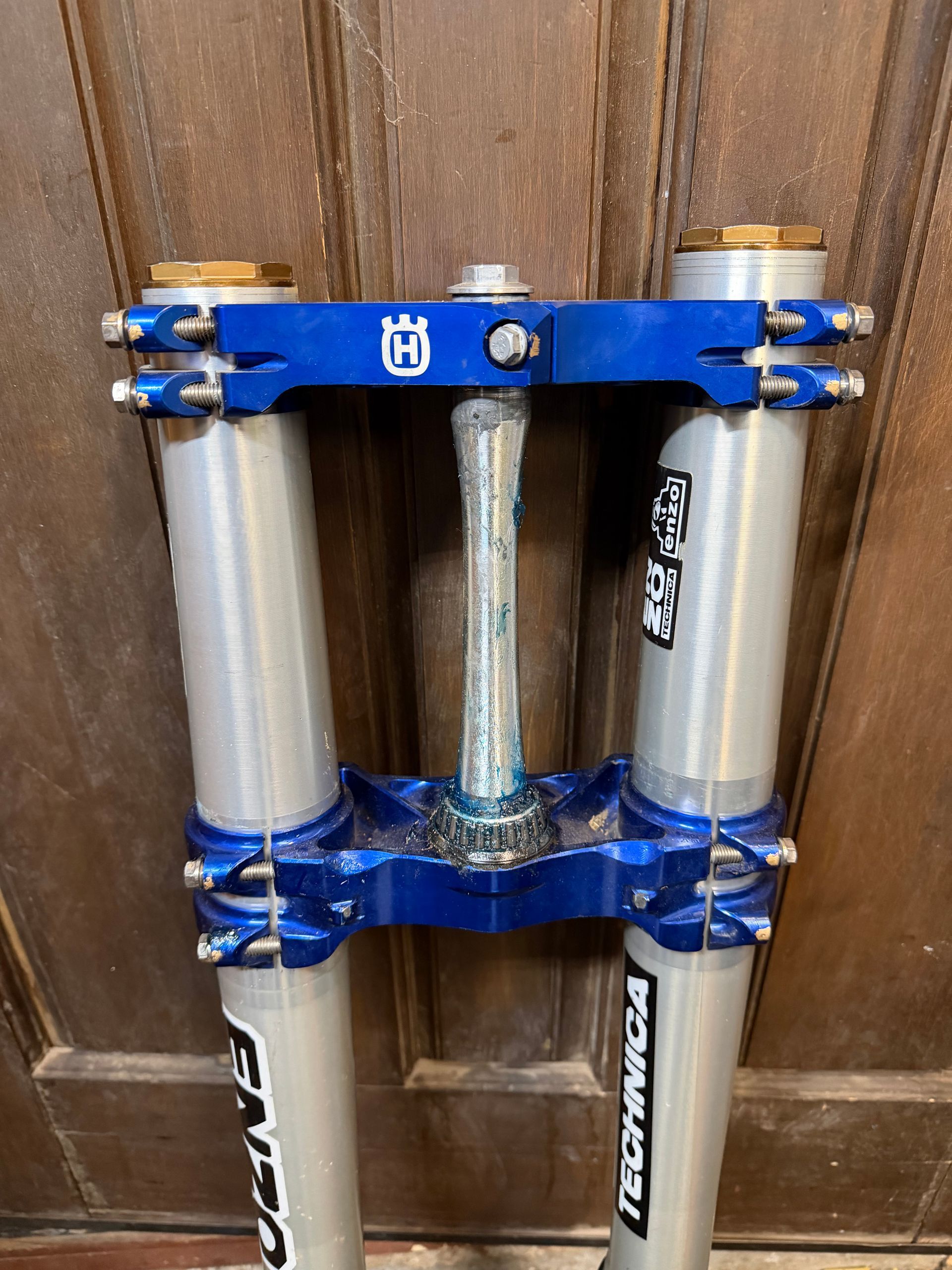 Enzo Suspension w/ Triple Clamps 