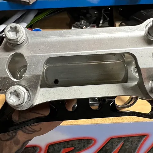 Luxon Triple Clamps